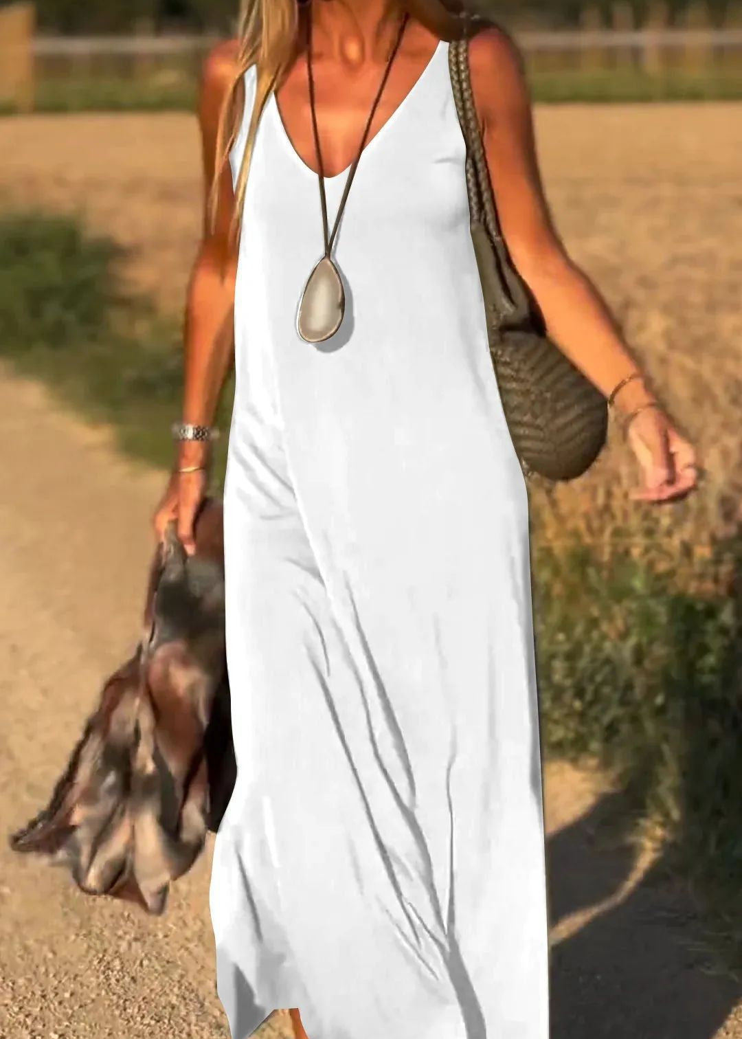 Langes Kleid mit V-Ausschnitt
